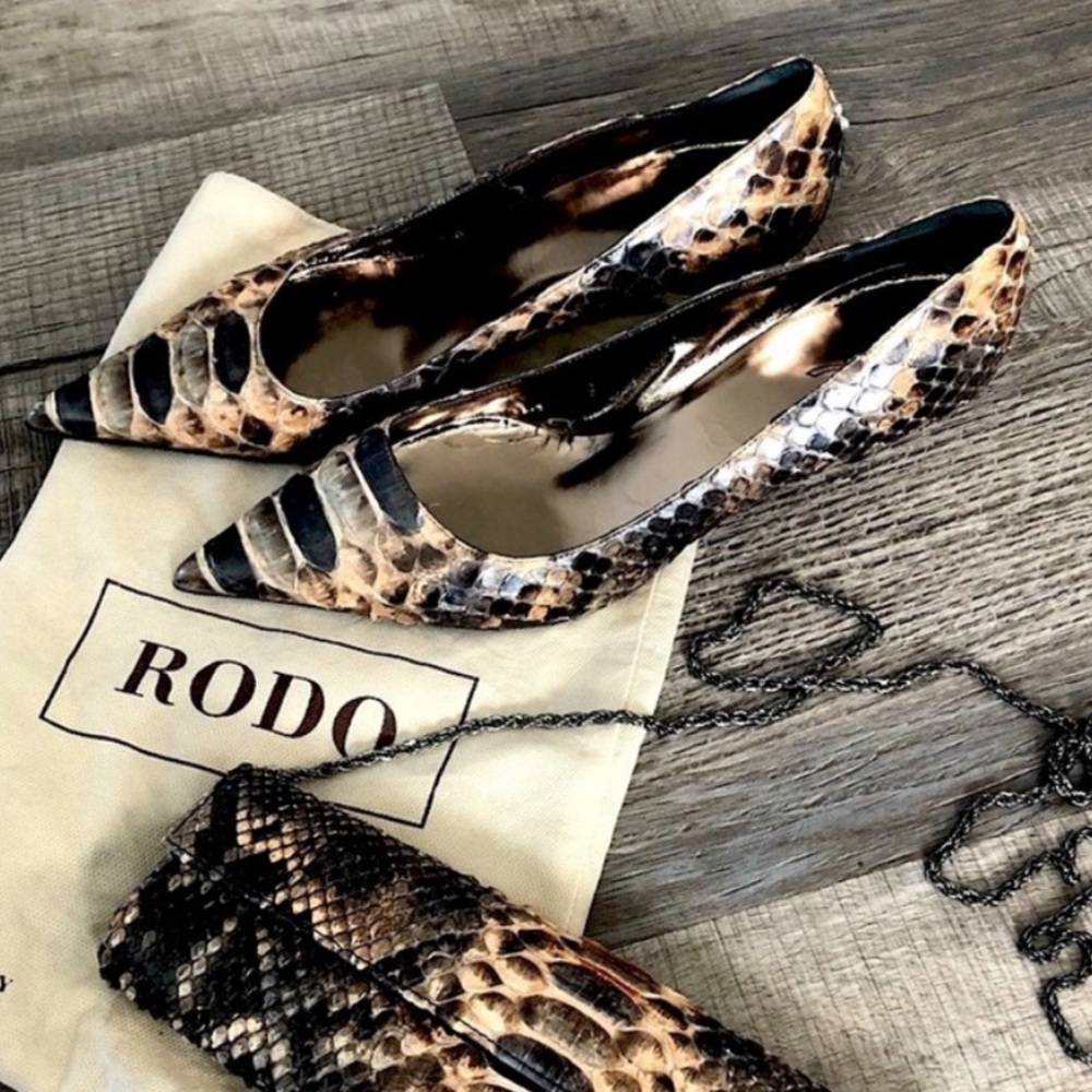 Hp Nwot Vintage Rodo Python Pumps - image 1